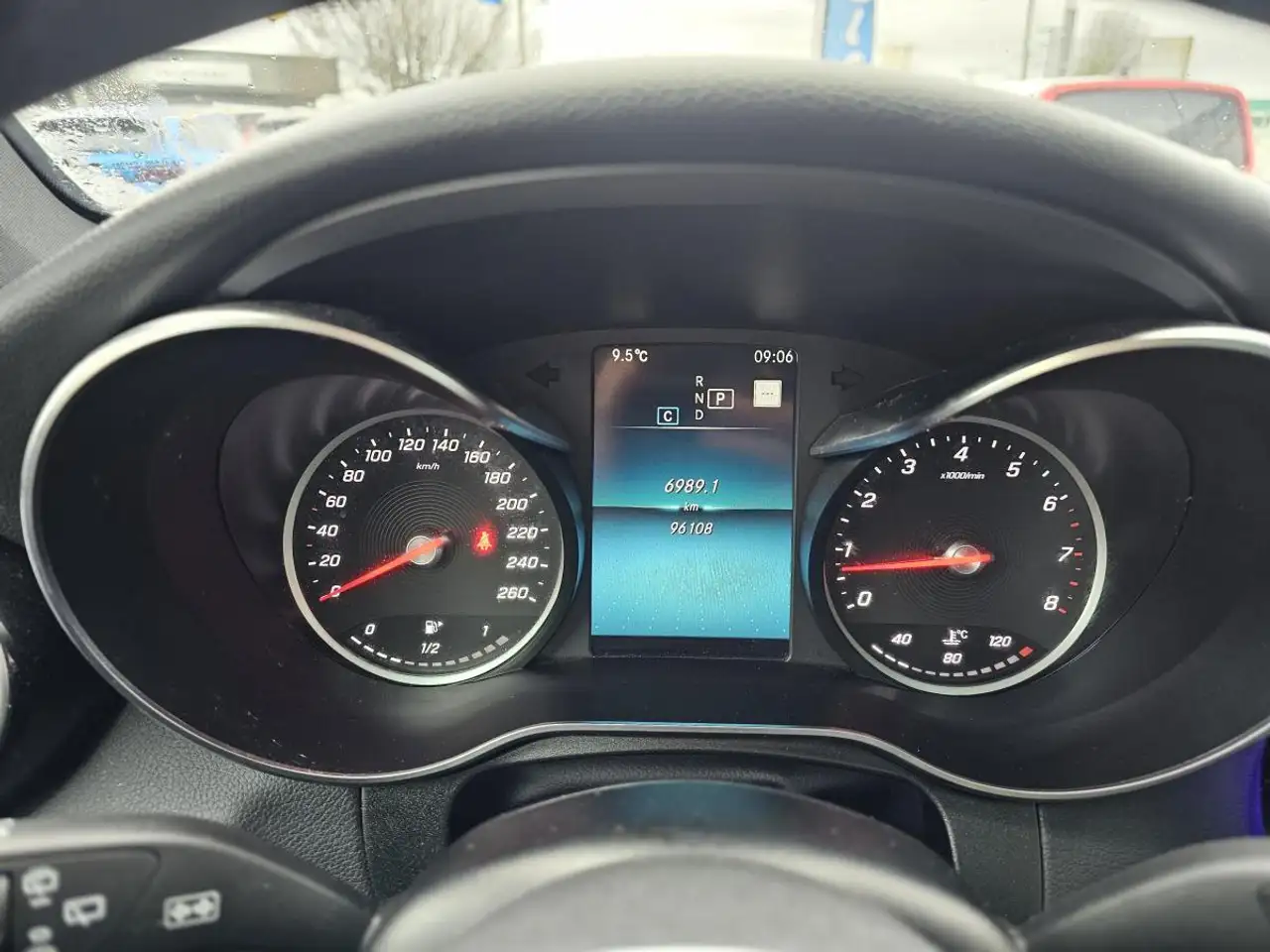 Mercedes-Benz GLC снимка Mercedes-Benz GLC