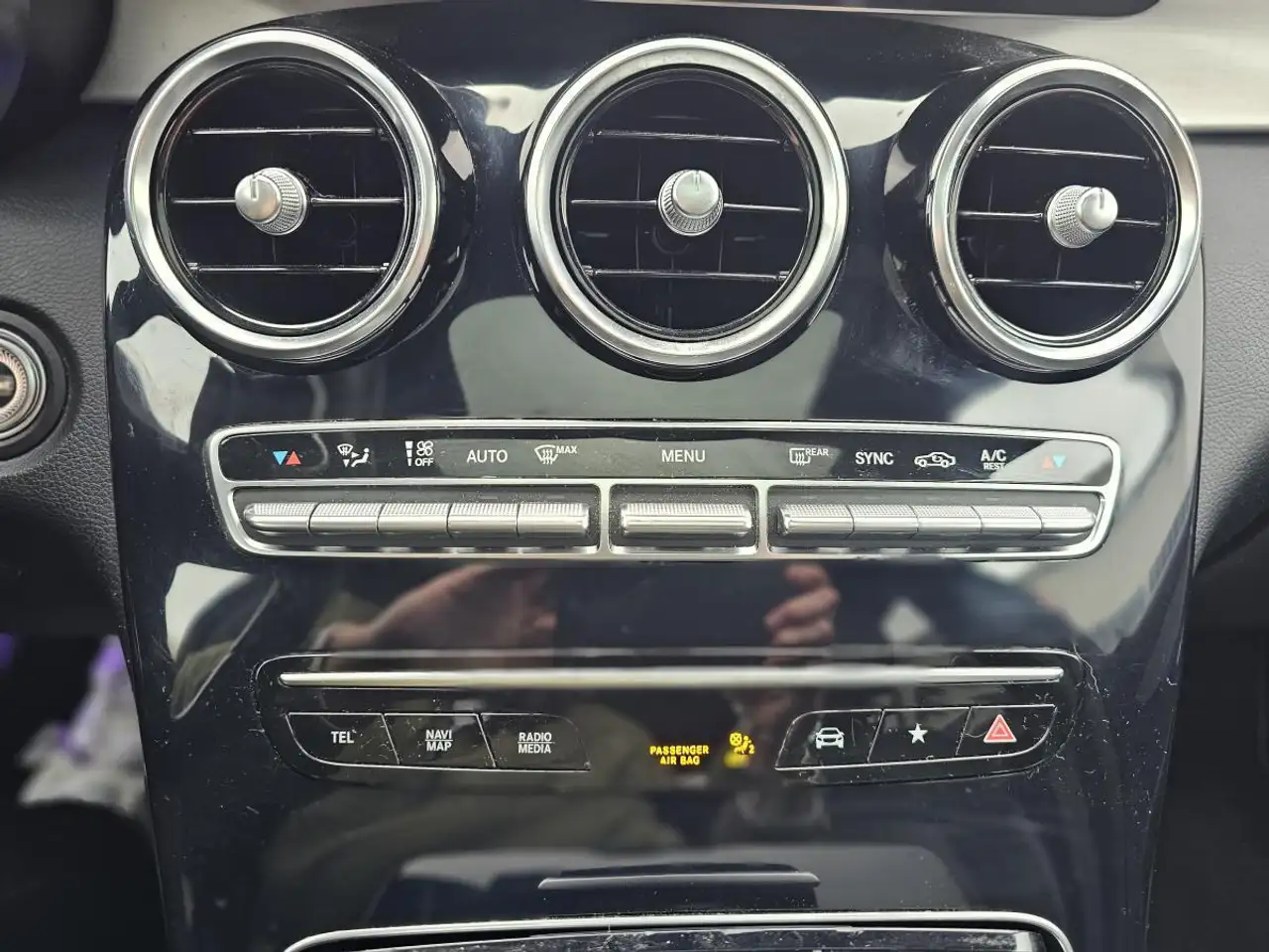 Mercedes-Benz GLC снимка Mercedes-Benz GLC
