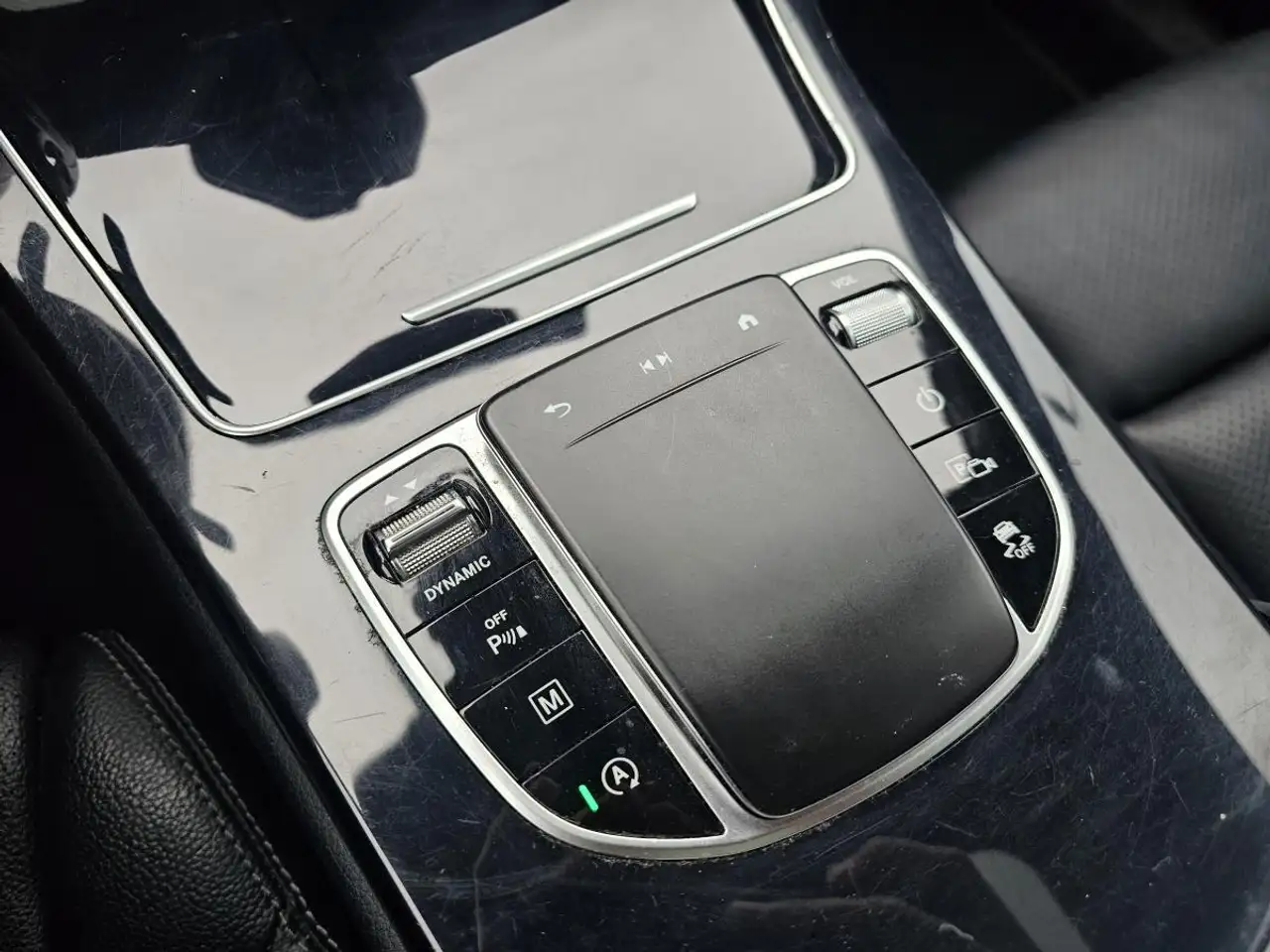 Mercedes-Benz GLC снимка Mercedes-Benz GLC