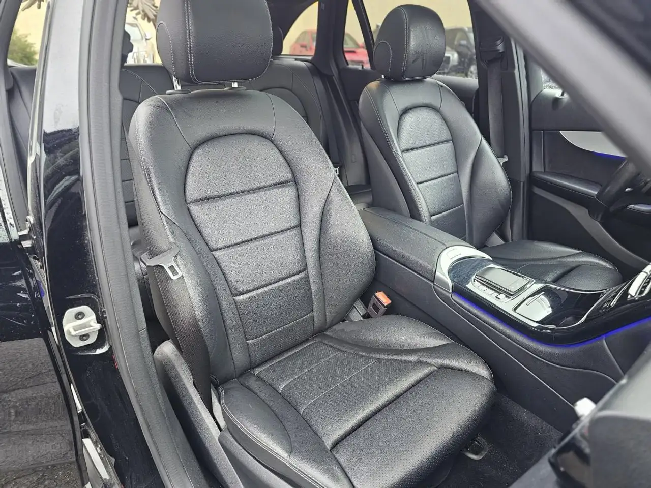 Mercedes-Benz GLC снимка Mercedes-Benz GLC