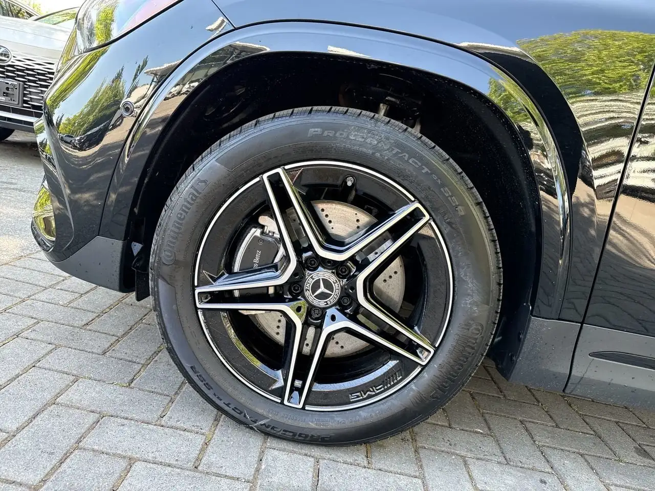 Mercedes-Benz GLA снимка Mercedes-Benz GLA