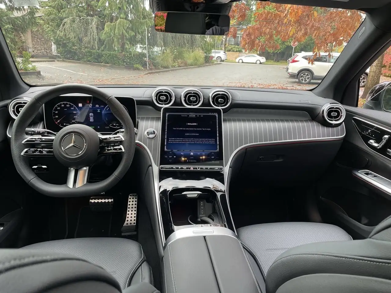Mercedes-Benz GLC снимка Mercedes-Benz GLC