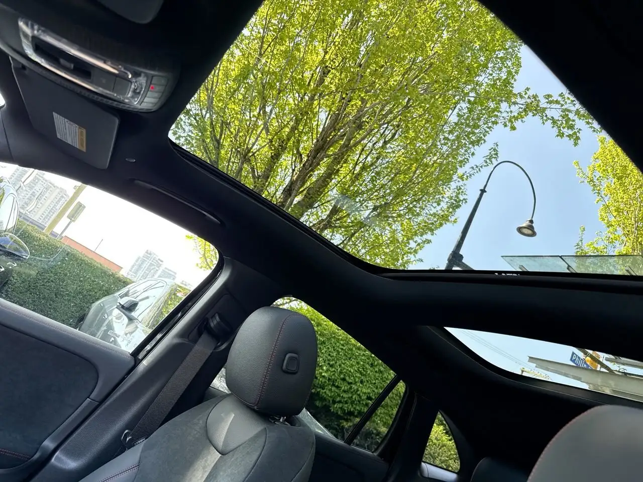 Mercedes-Benz GLA снимка Mercedes-Benz GLA