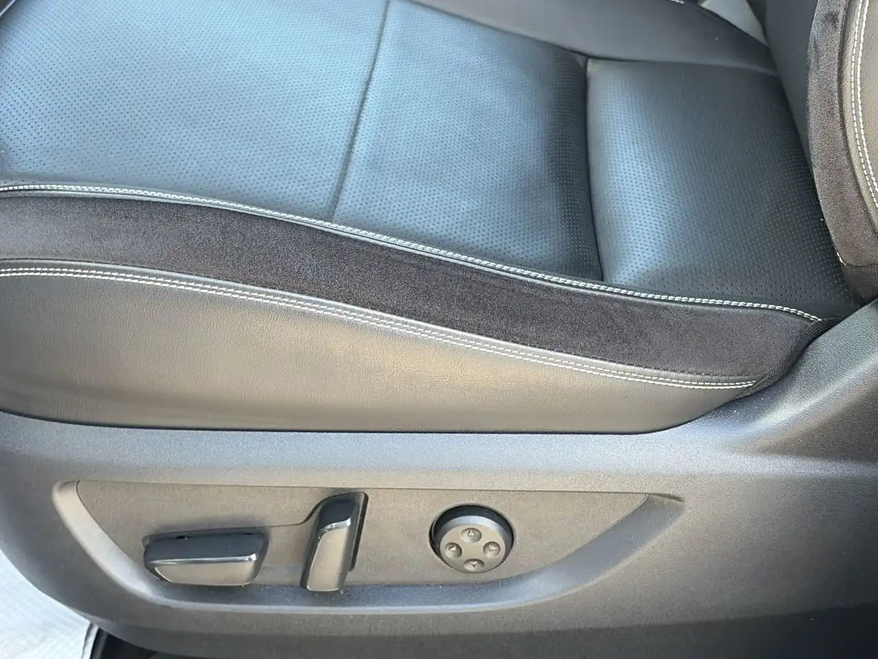 Infiniti QX50 снимка Infiniti QX50