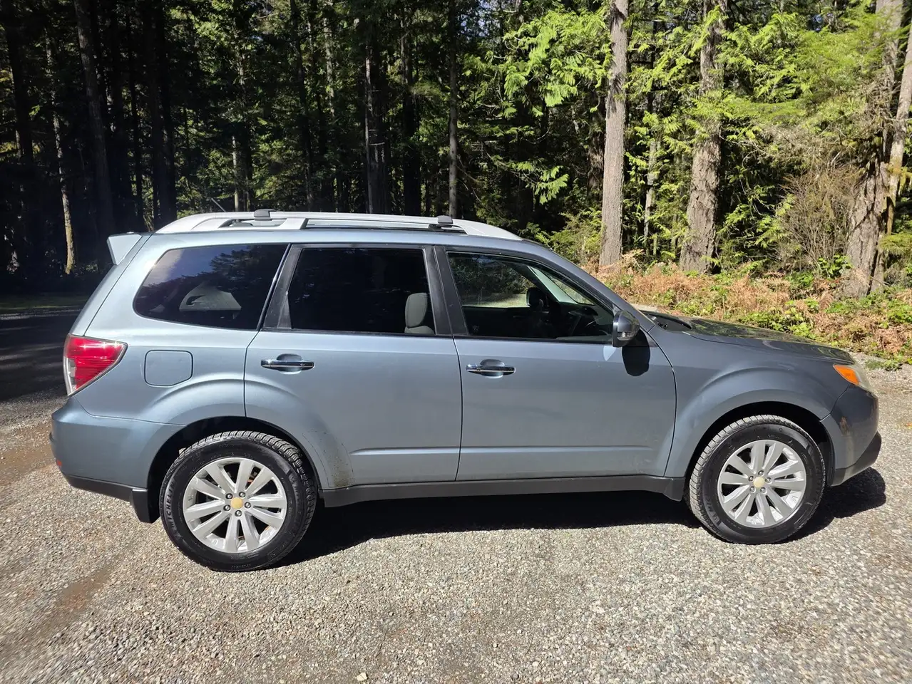 Subaru Forester photo Subaru Forester
