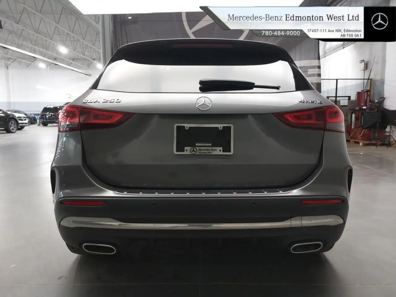 Mercedes-Benz GLA снимка Mercedes-Benz GLA