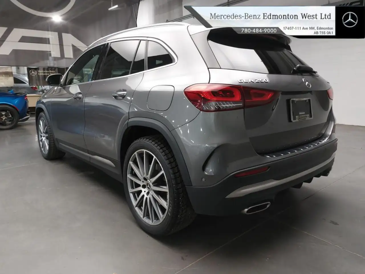 Mercedes-Benz GLA снимка Mercedes-Benz GLA