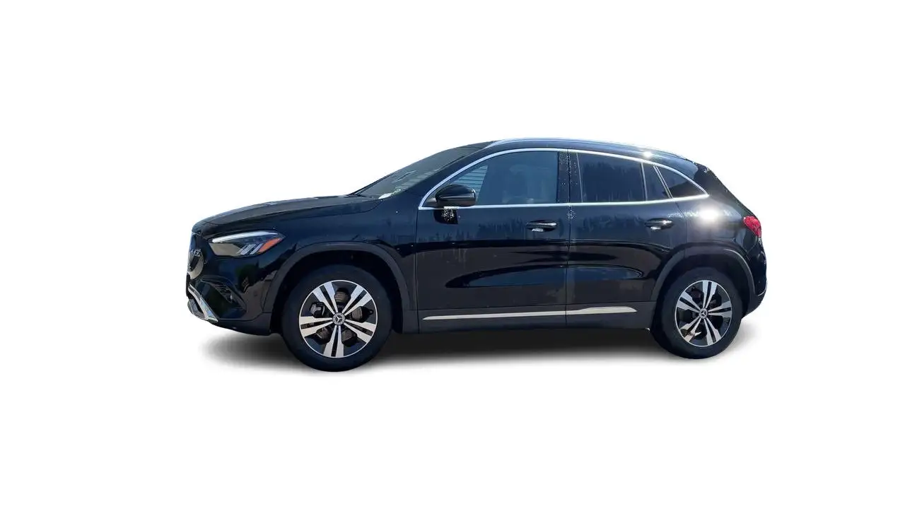 Mercedes-Benz GLA снимка Mercedes-Benz GLA