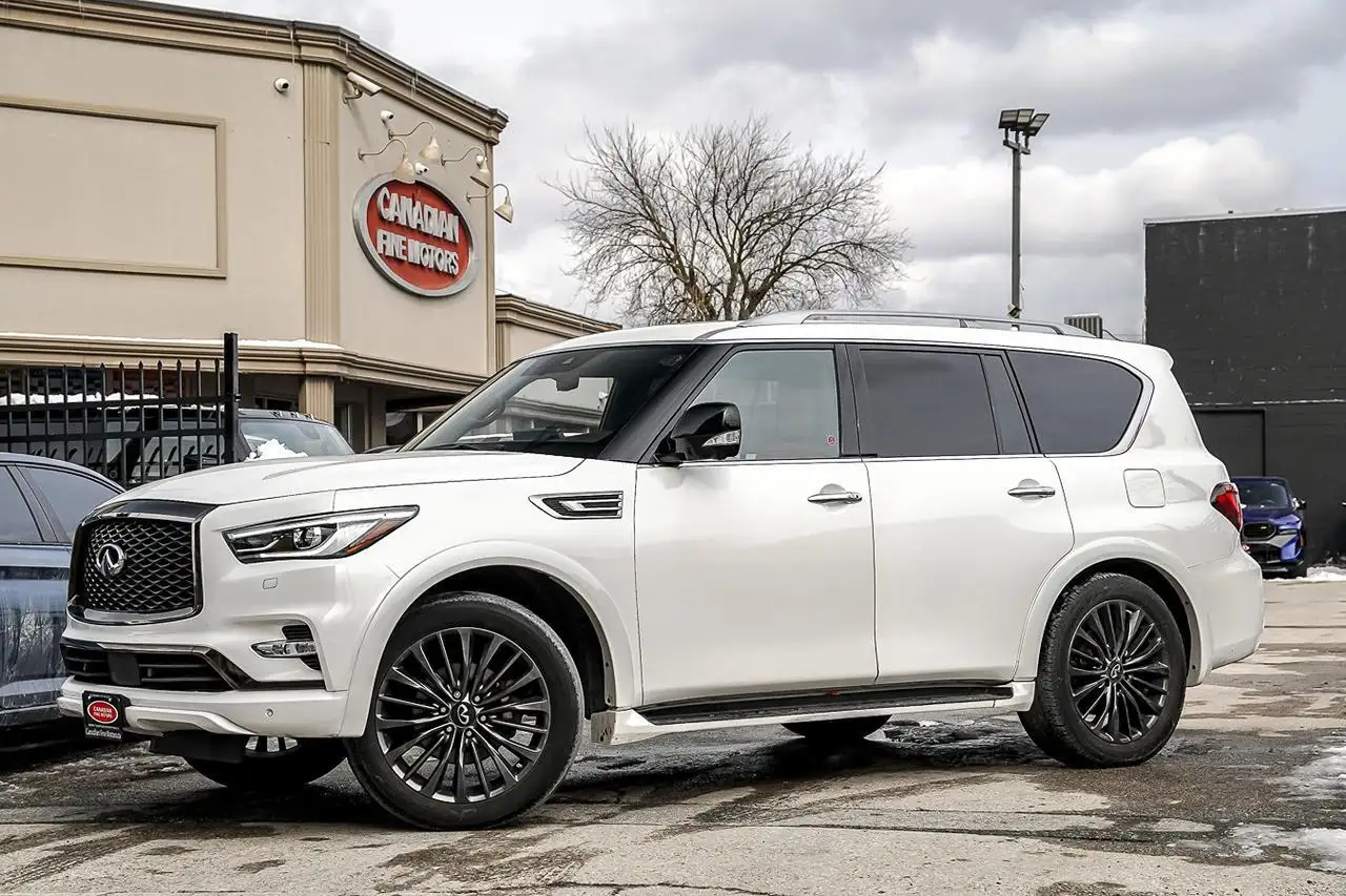 Infiniti QX80 снимка Infiniti QX80