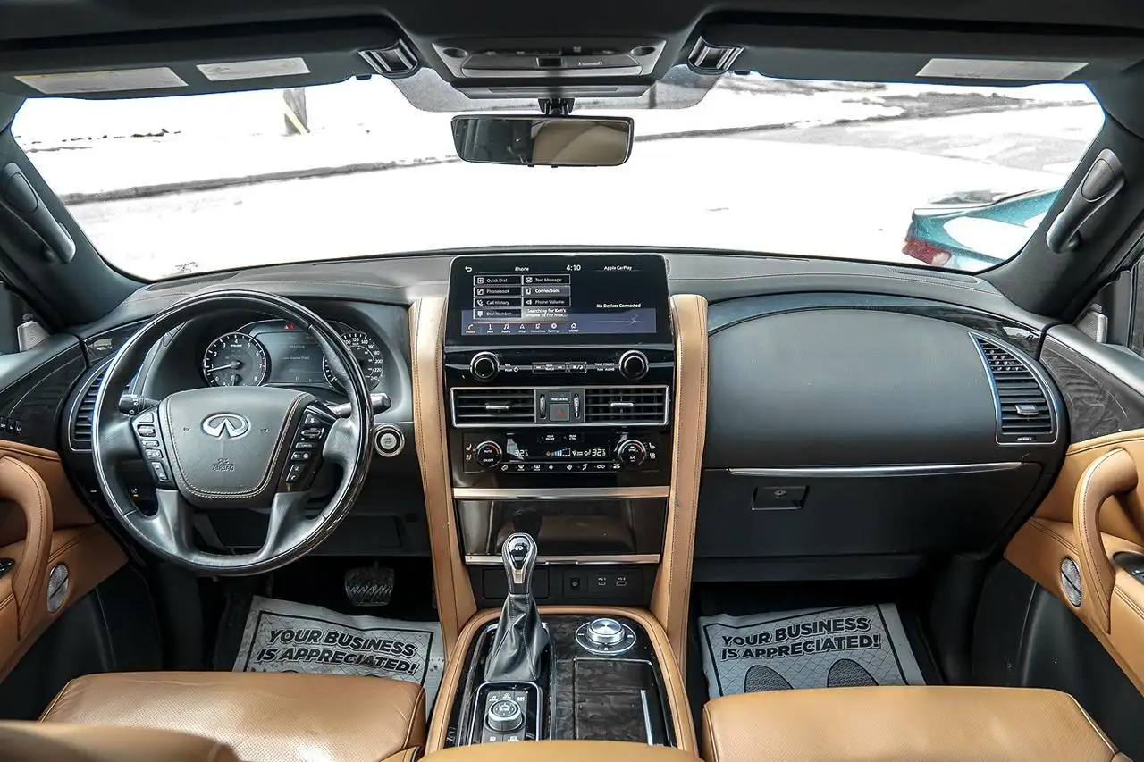 Infiniti QX80 снимка Infiniti QX80