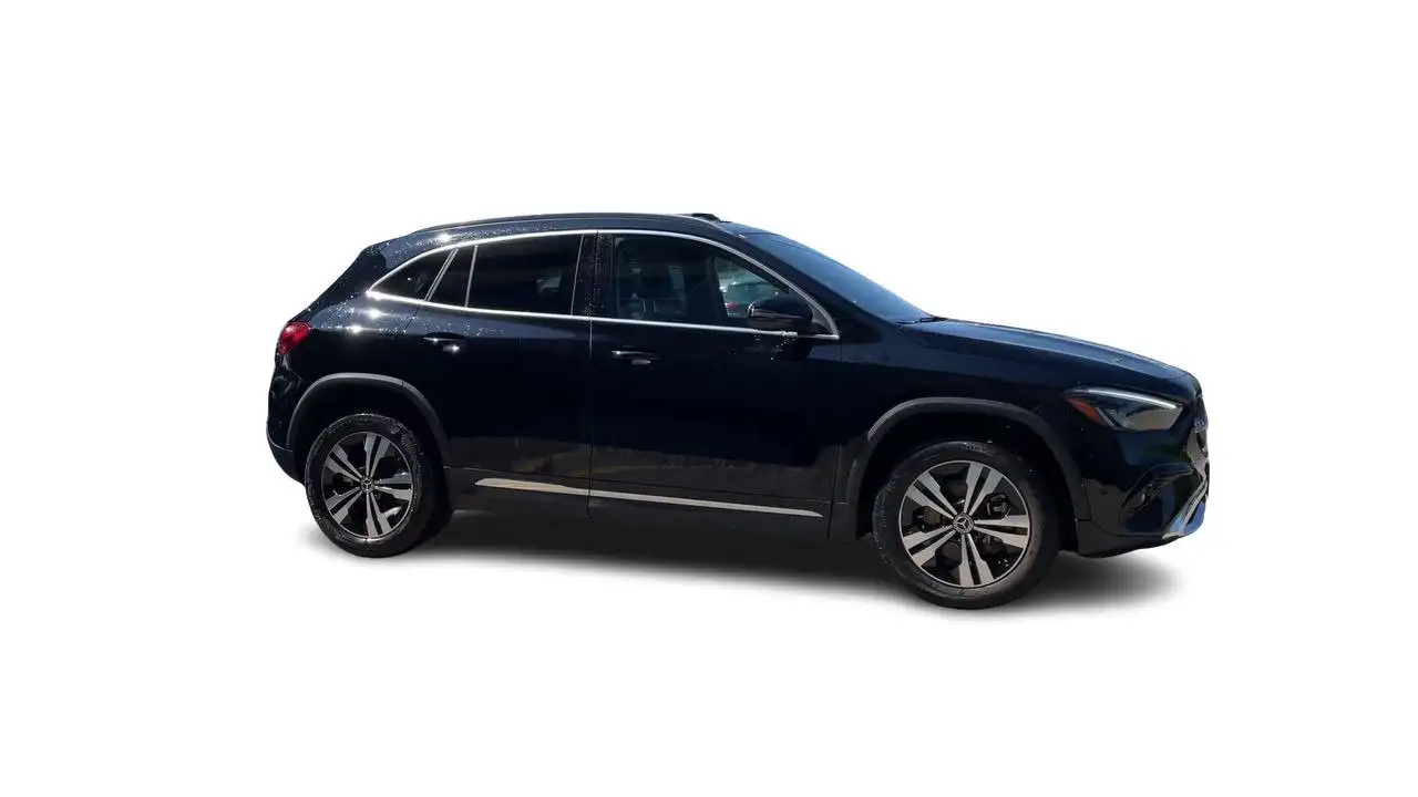 Mercedes-Benz GLA снимка Mercedes-Benz GLA