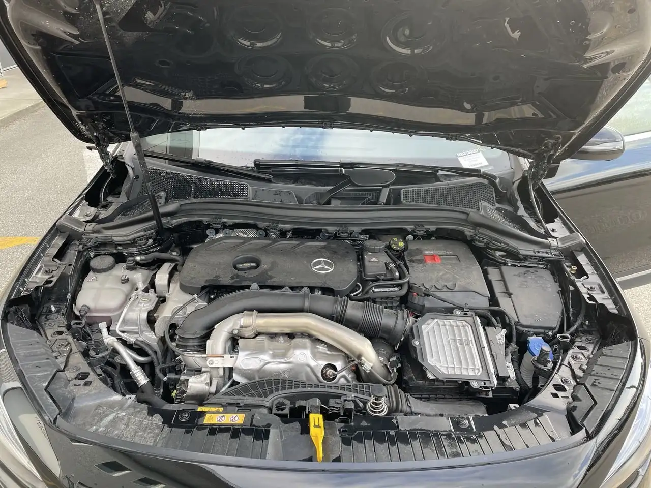 Mercedes-Benz GLA снимка Mercedes-Benz GLA