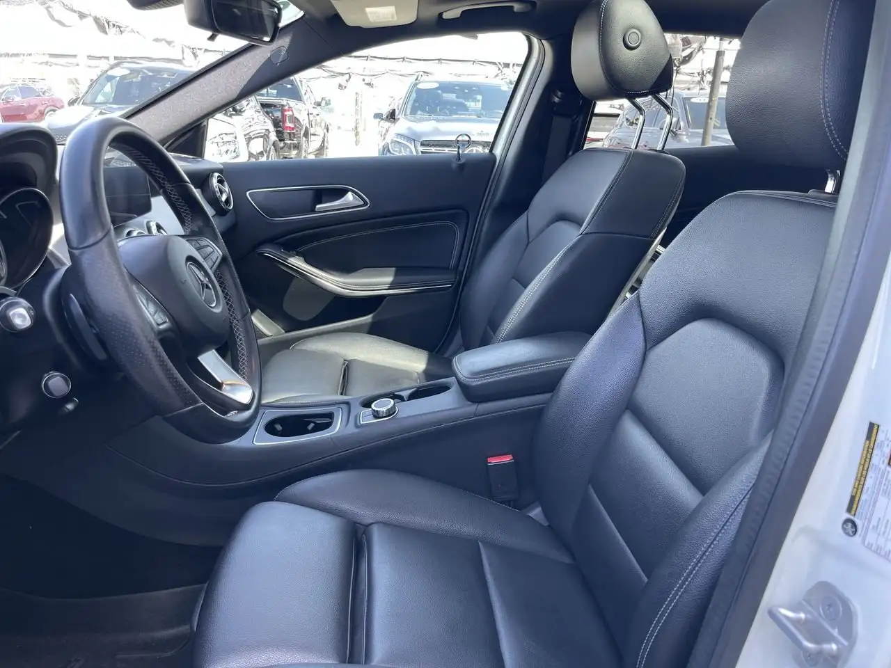 Mercedes-Benz GLA fotografie Mercedes-Benz GLA