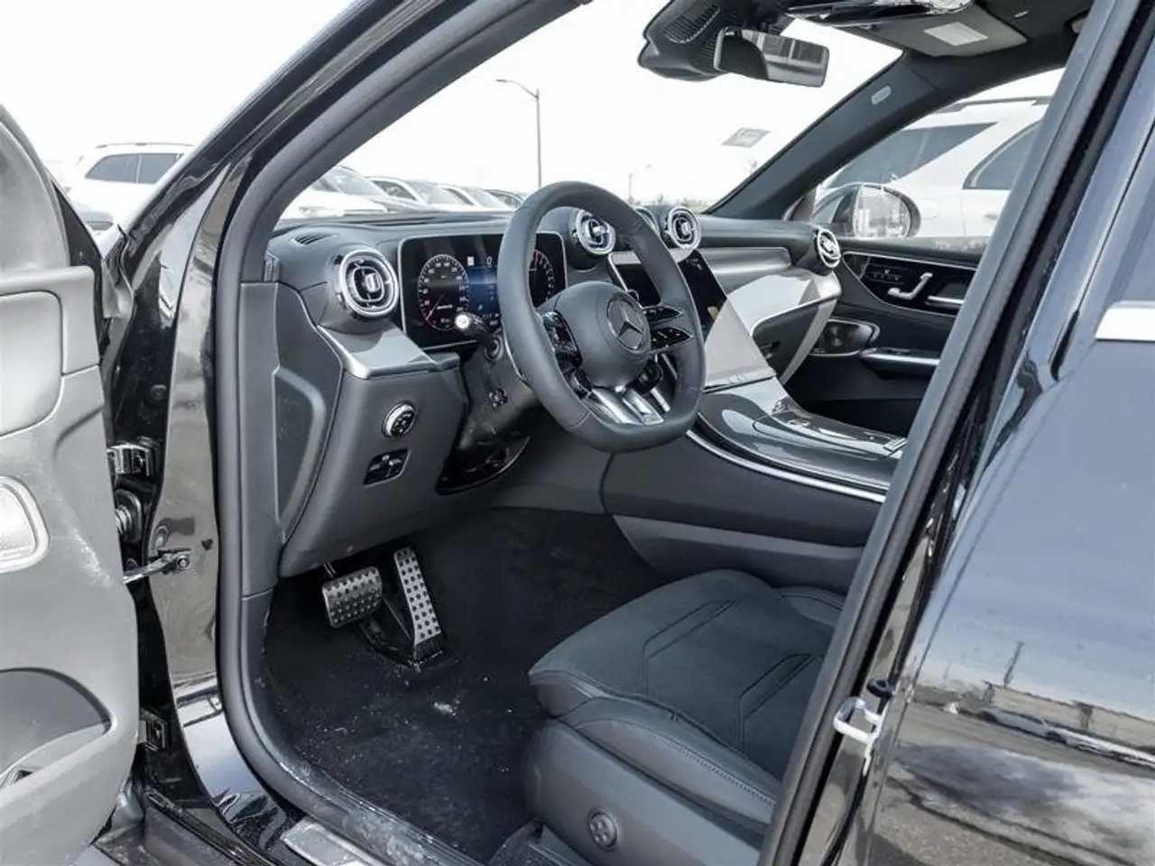 Mercedes-Benz GLC снимка Mercedes-Benz GLC