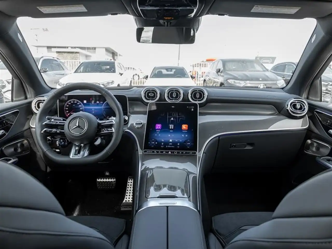 Mercedes-Benz GLC снимка Mercedes-Benz GLC