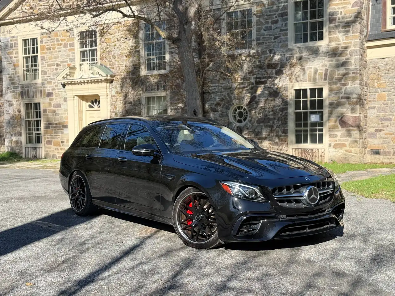 Mercedes-Benz E-Class photo Mercedes-Benz E-Class