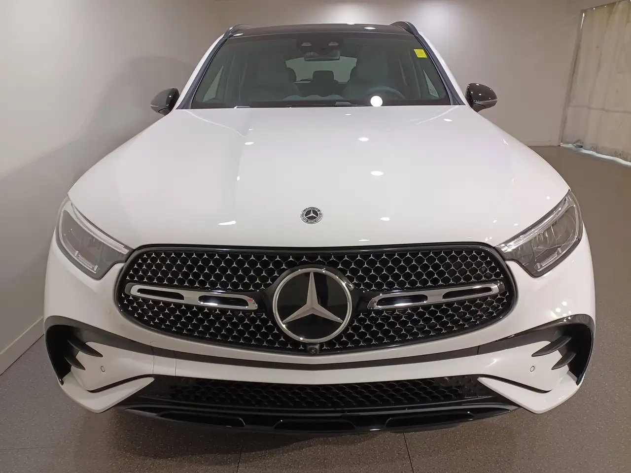 Mercedes-Benz GLC снимка Mercedes-Benz GLC