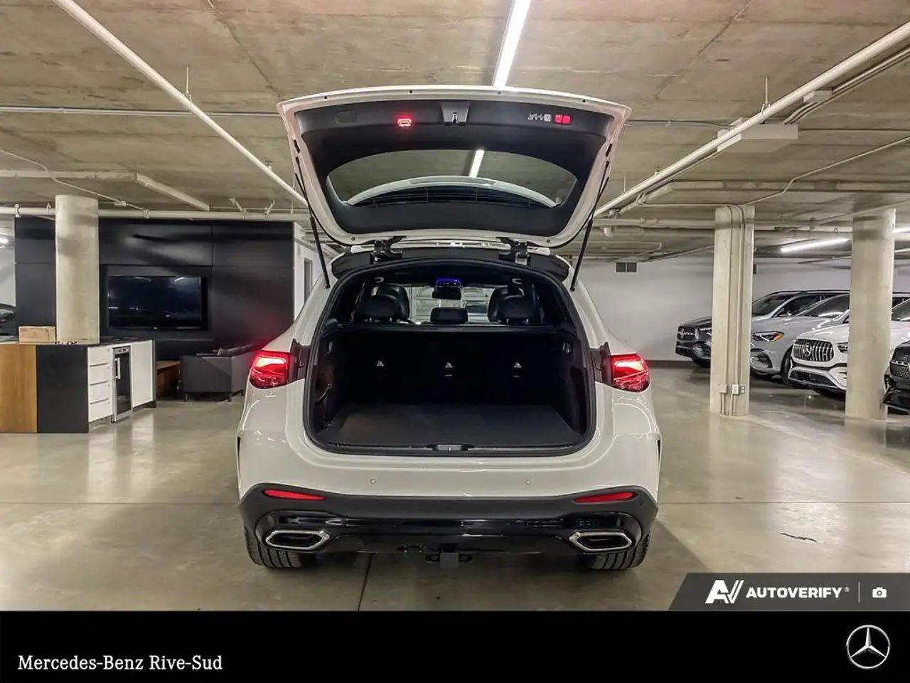Mercedes-Benz GLC снимка Mercedes-Benz GLC