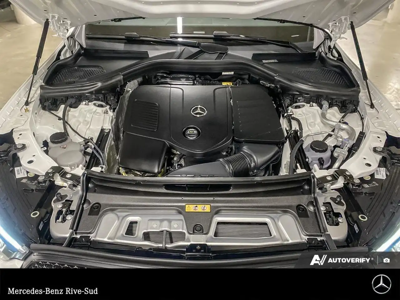 Mercedes-Benz GLC снимка Mercedes-Benz GLC
