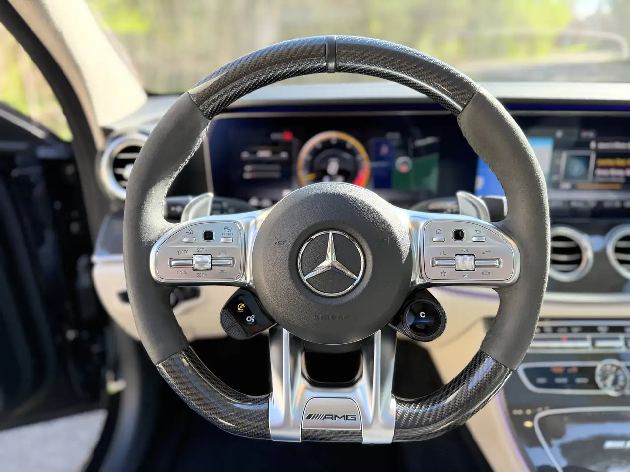 Mercedes-Benz E-Class photo Mercedes-Benz E-Class