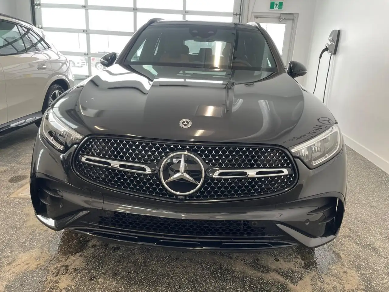 Mercedes-Benz GLC снимка Mercedes-Benz GLC