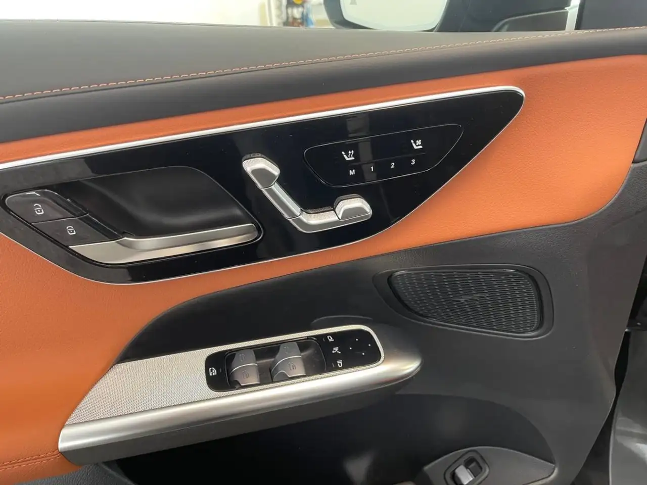 Mercedes-Benz GLC снимка Mercedes-Benz GLC