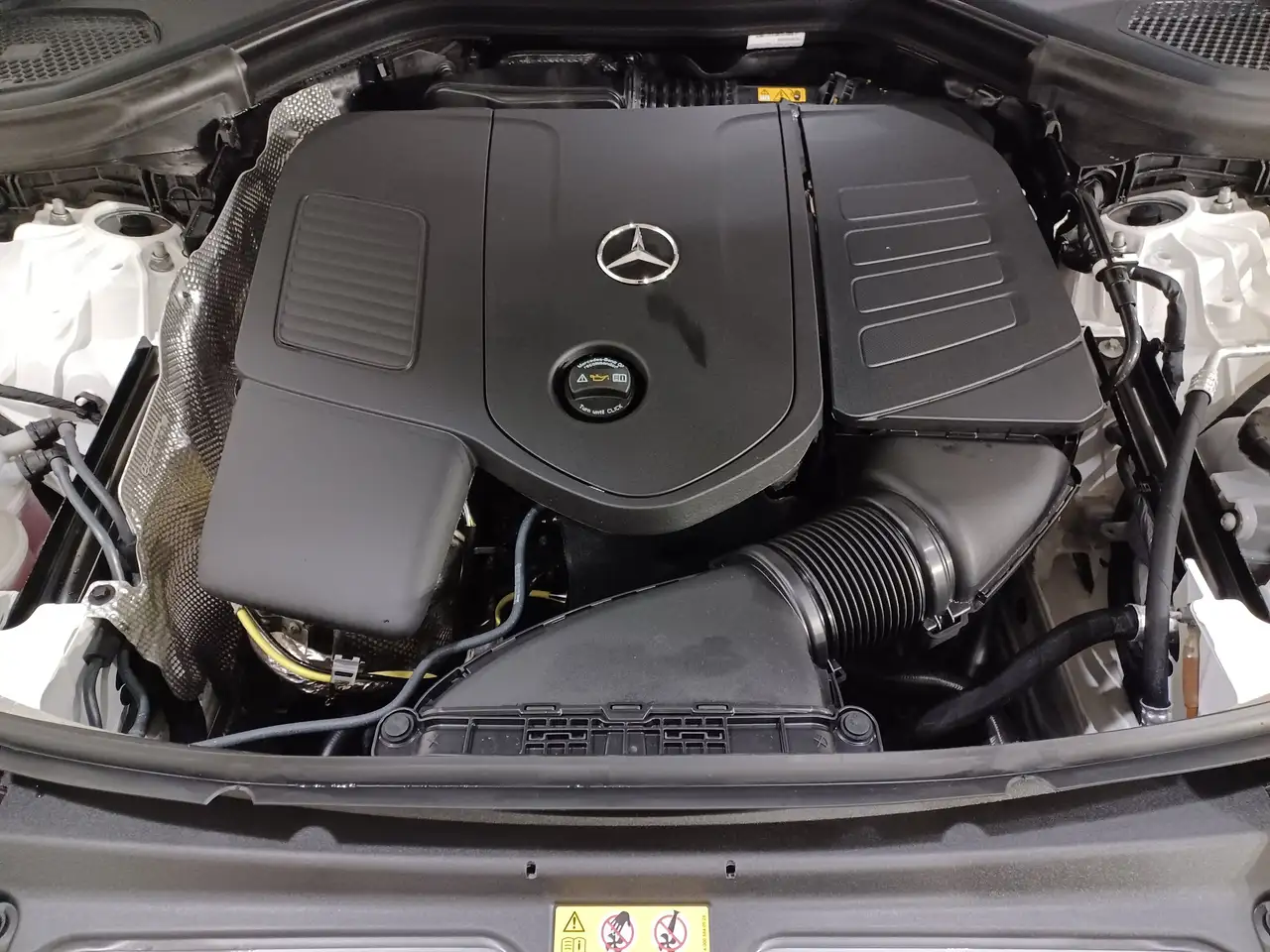 Mercedes-Benz GLC снимка Mercedes-Benz GLC