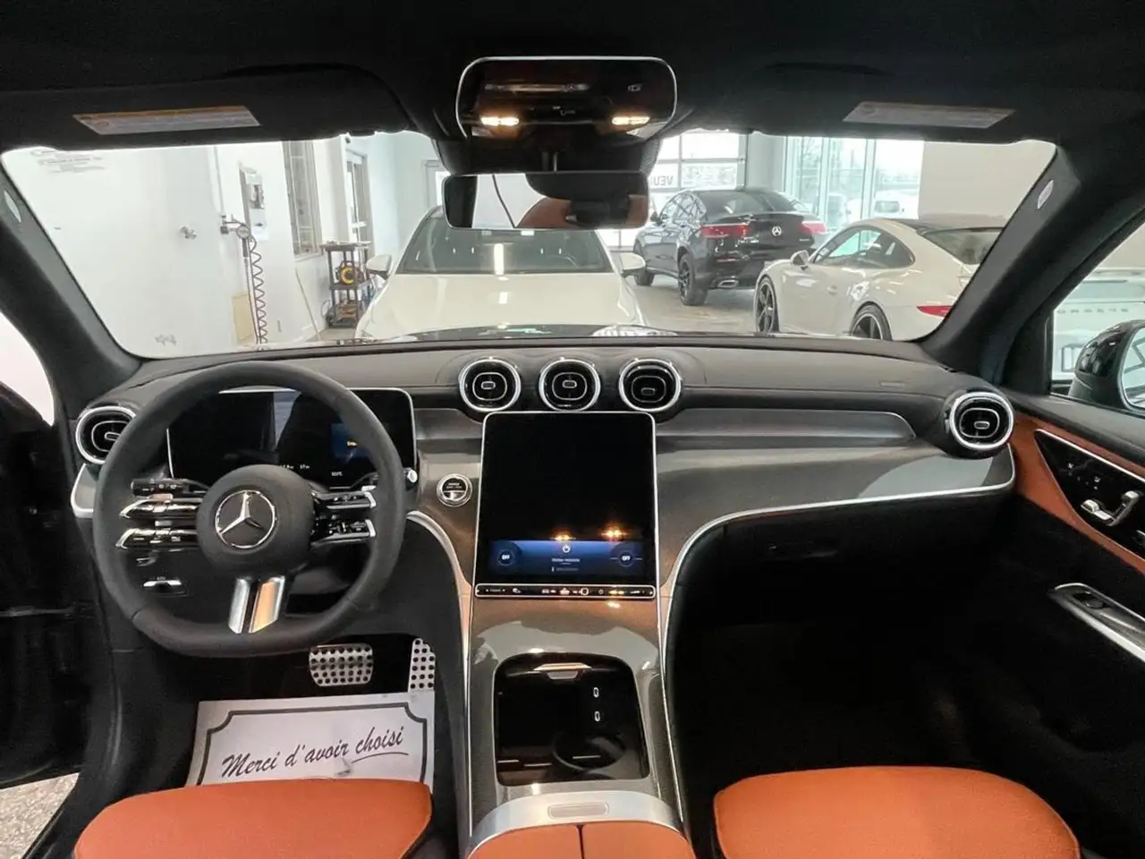Mercedes-Benz GLC снимка Mercedes-Benz GLC