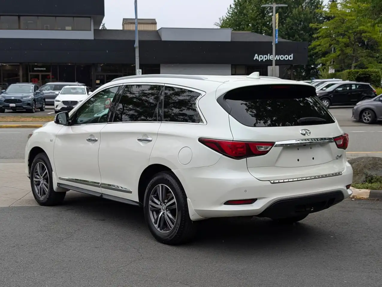 Infiniti QX60 fotografie Infiniti QX60