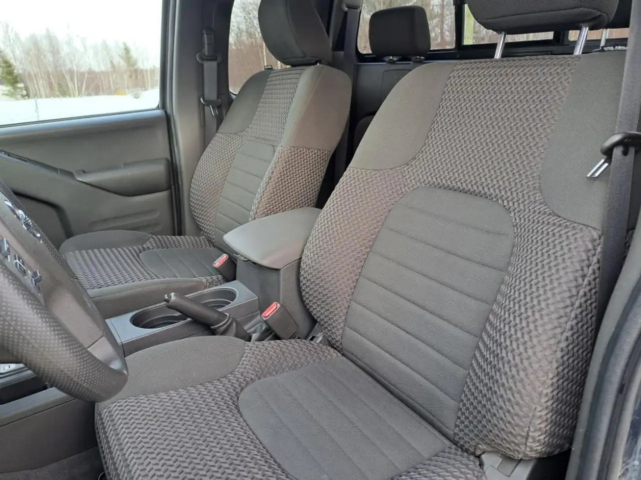 Nissan Frontier снимка Nissan Frontier