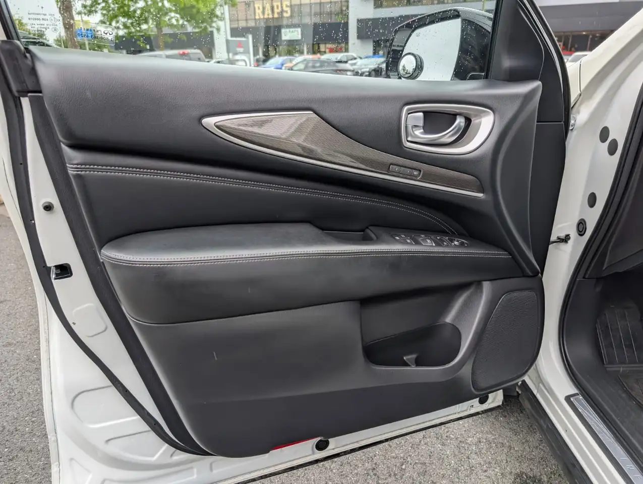 Infiniti QX60 fotografie Infiniti QX60