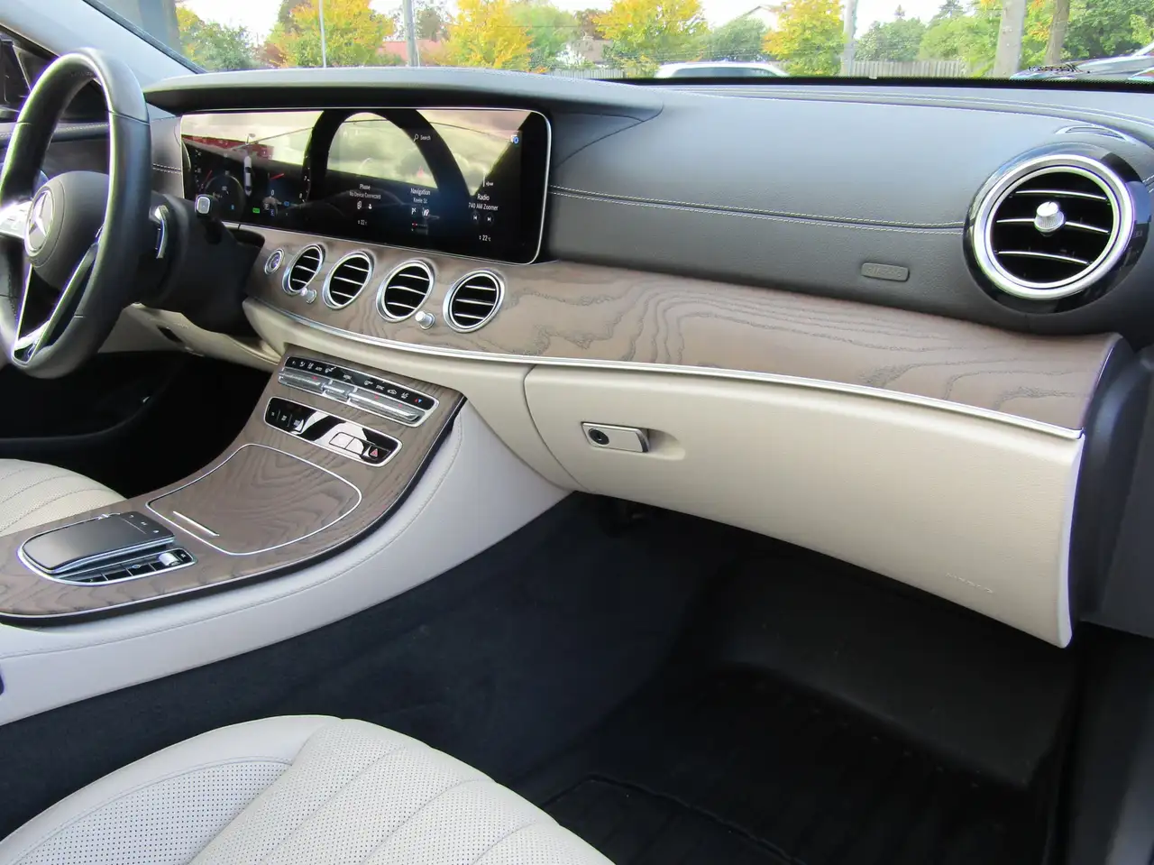 Mercedes-Benz E-Class photo Mercedes-Benz E-Class