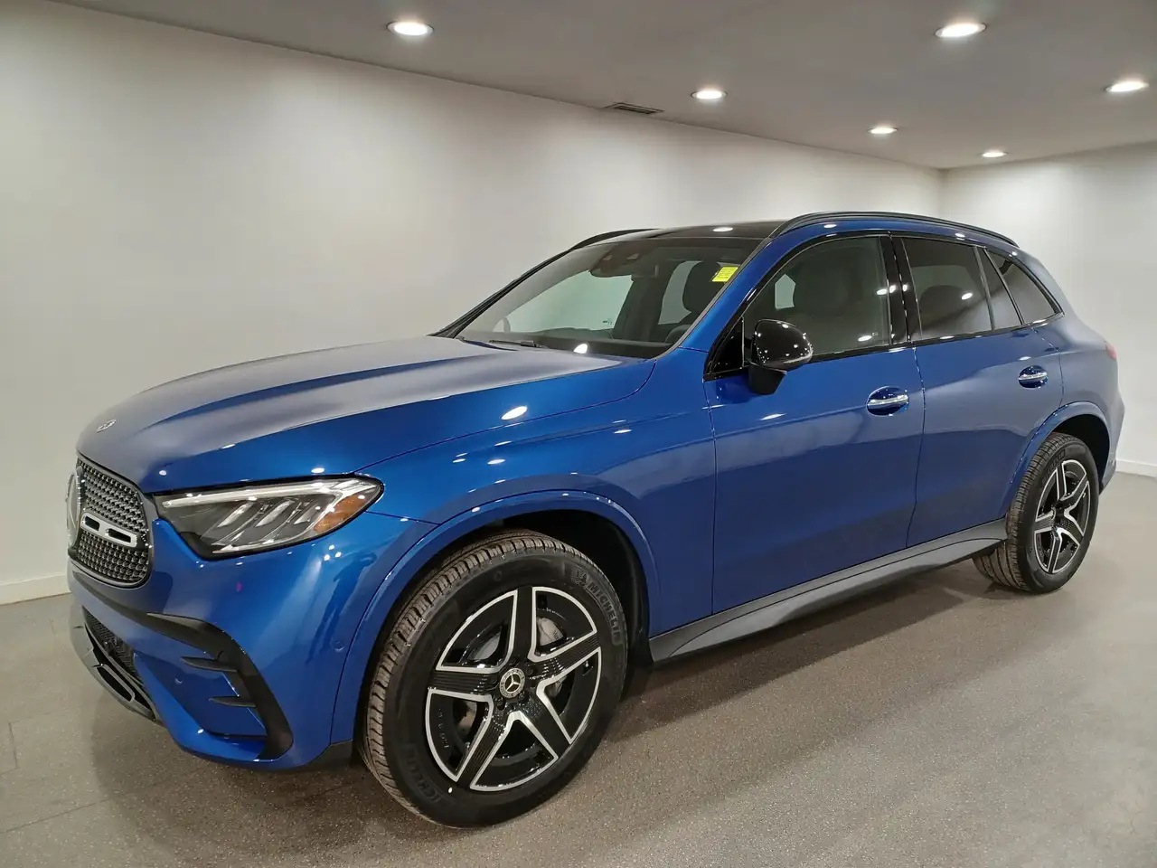 Mercedes-Benz GLC снимка Mercedes-Benz GLC