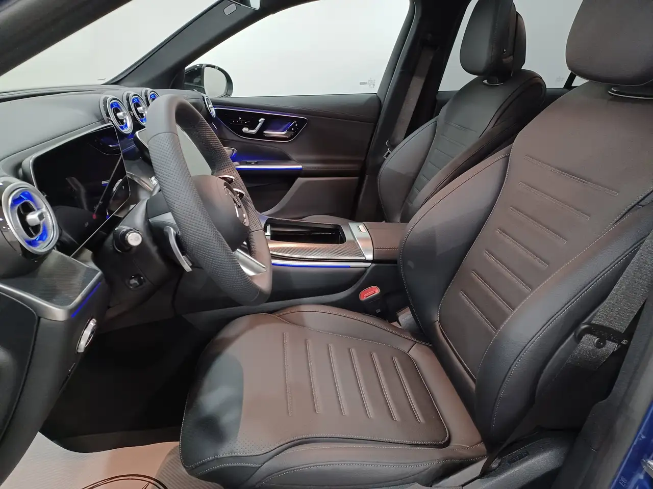 Mercedes-Benz GLC снимка Mercedes-Benz GLC