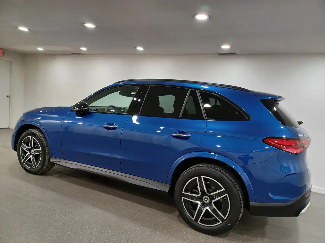 Mercedes-Benz GLC снимка Mercedes-Benz GLC