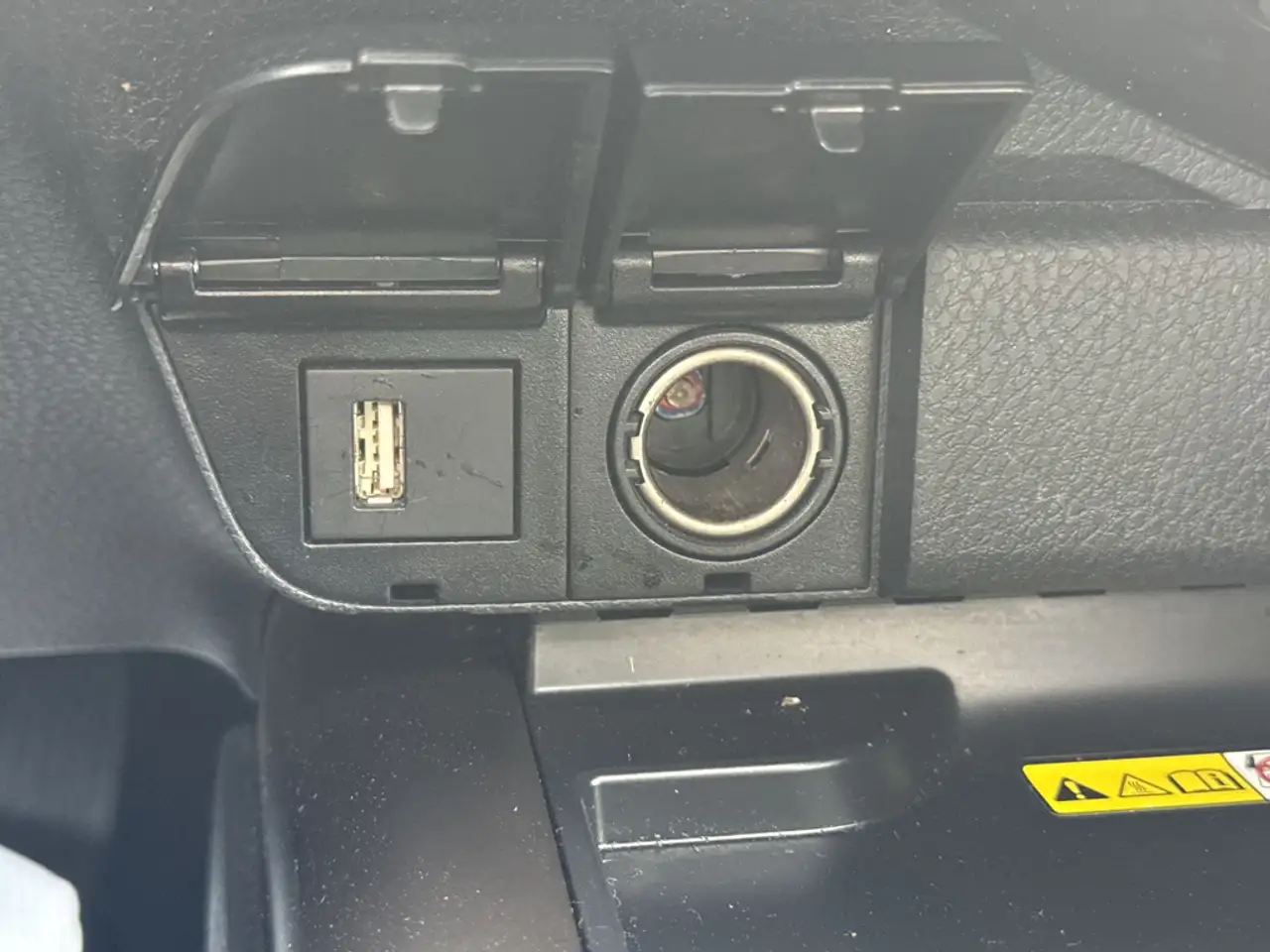 Toyota Camry снимка Toyota Camry