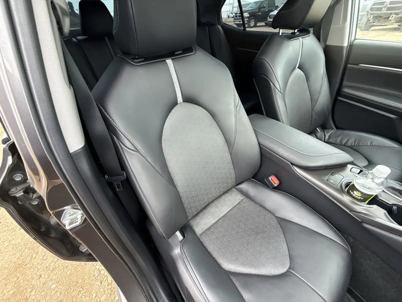 Toyota Camry снимка Toyota Camry
