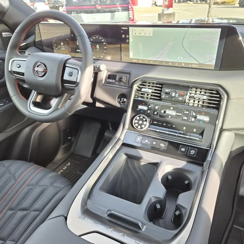 Nissan Armada photo Nissan Armada
