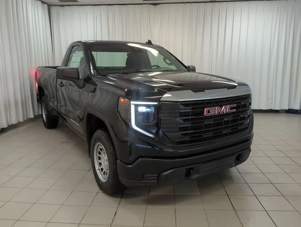 GMC Sierra 1500 снимка GMC Sierra 1500