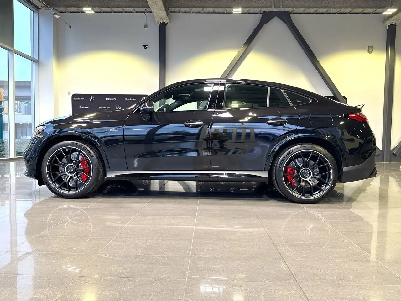 Mercedes-Benz GLC снимка Mercedes-Benz GLC