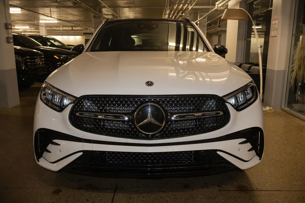 Mercedes-Benz GLC снимка Mercedes-Benz GLC