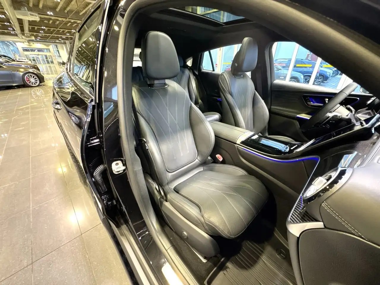 Mercedes-Benz GLC снимка Mercedes-Benz GLC