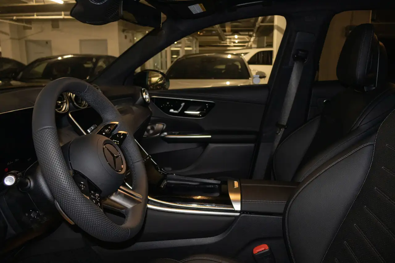 Mercedes-Benz GLC снимка Mercedes-Benz GLC