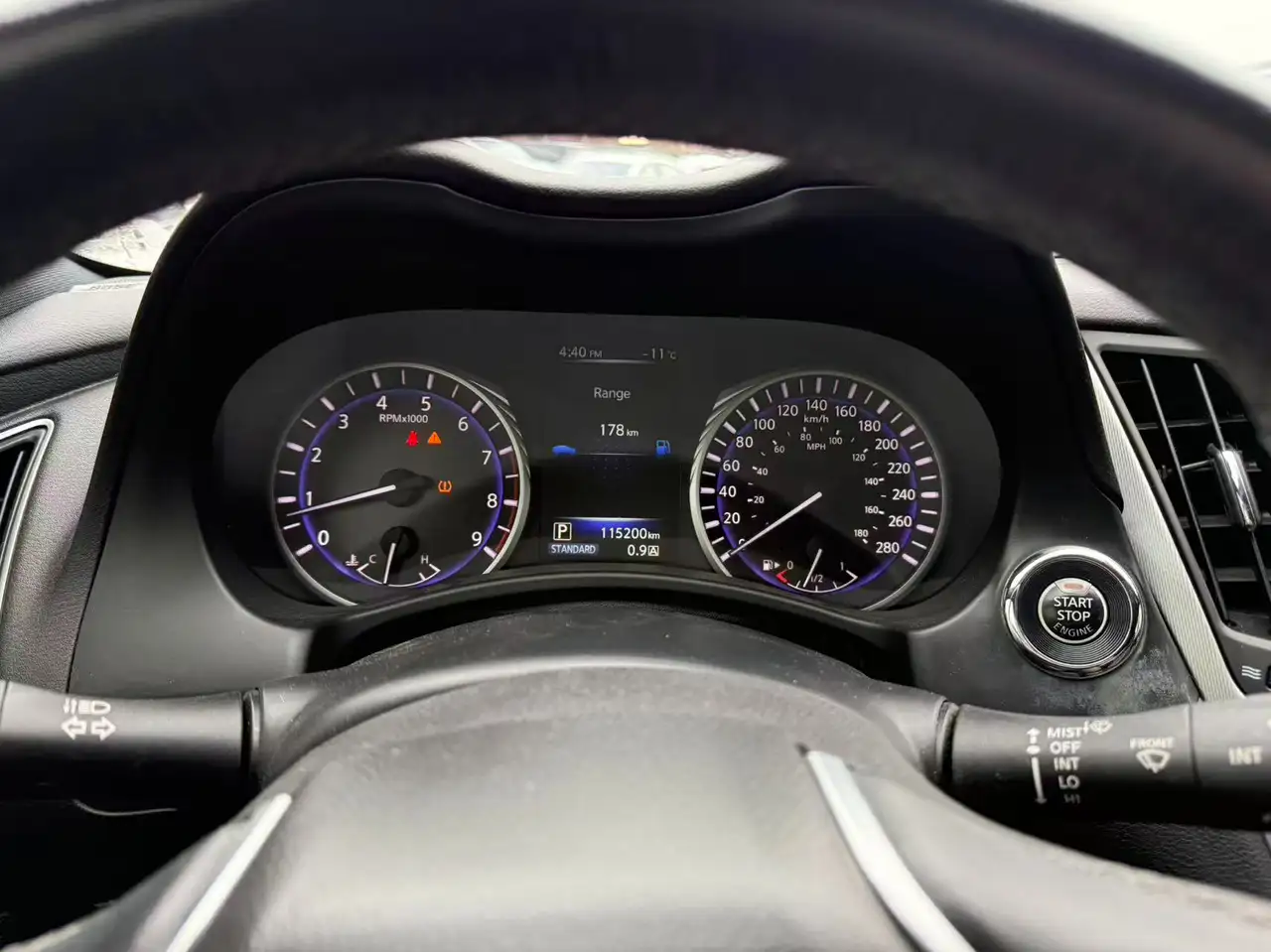 Infiniti Q60 fotografie Infiniti Q60