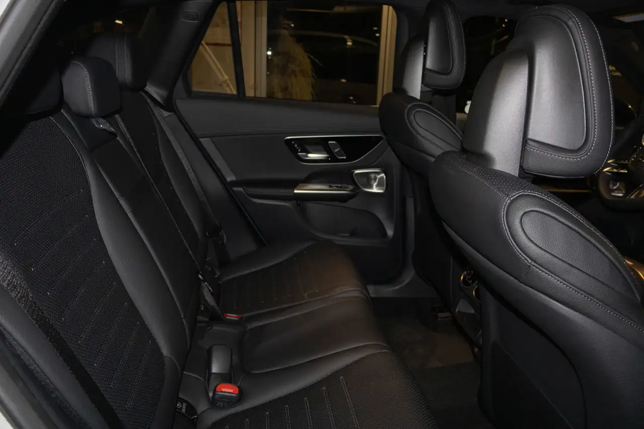 Mercedes-Benz GLC снимка Mercedes-Benz GLC