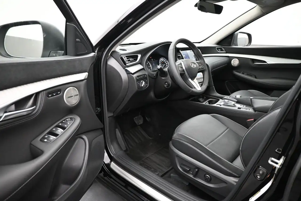 Infiniti QX50 photo Infiniti QX50