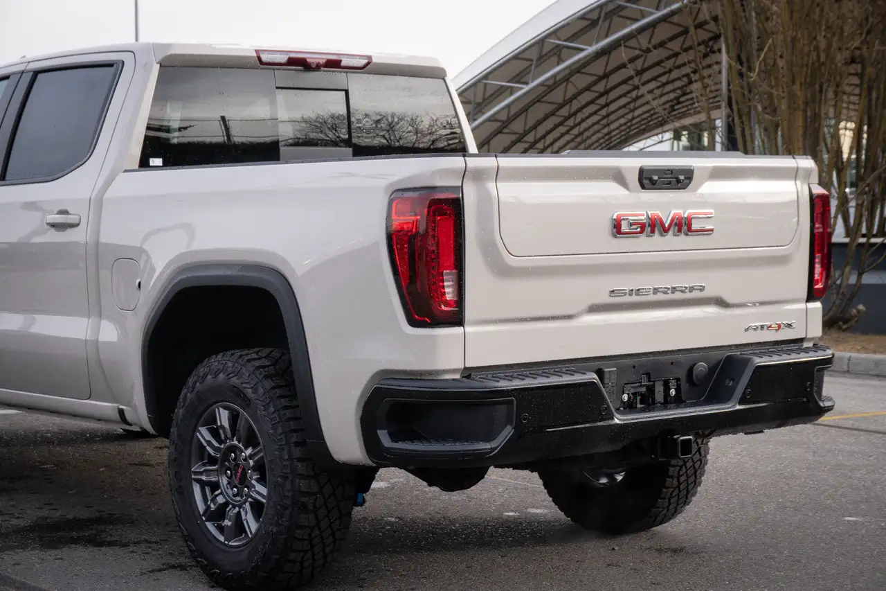 GMC Sierra 1500 снимка GMC Sierra 1500