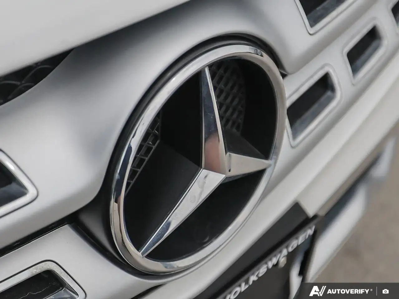 Mercedes-Benz GLA снимка Mercedes-Benz GLA