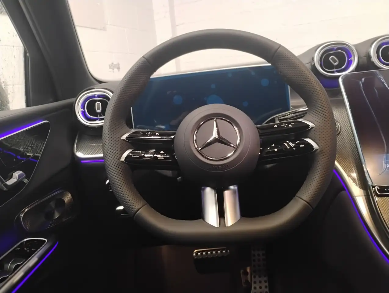 Mercedes-Benz GLC снимка Mercedes-Benz GLC