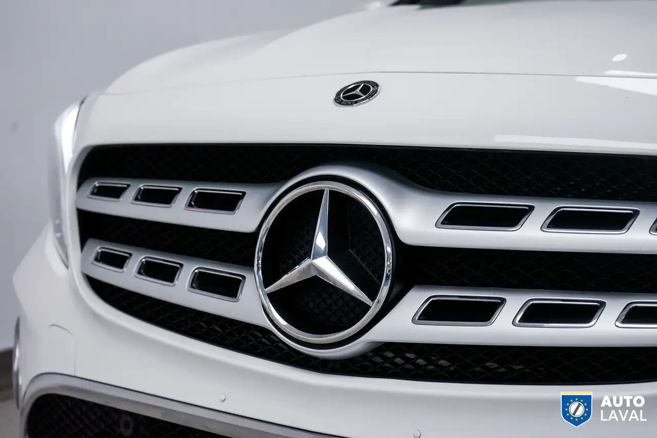 Mercedes-Benz GLA fotografie Mercedes-Benz GLA